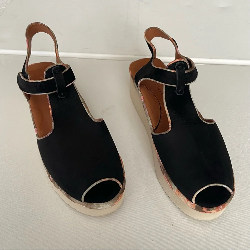 L'Amour black peep‎ toe, platform style sandal